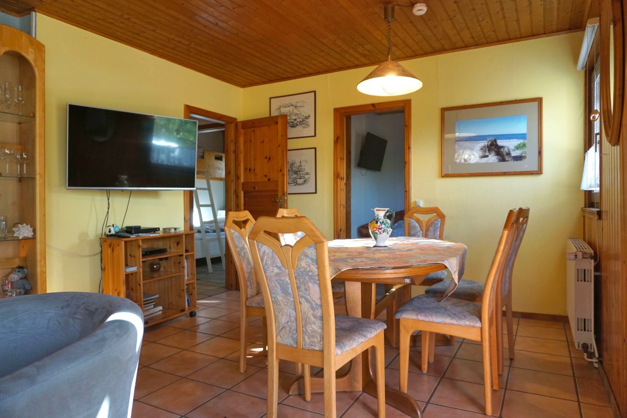 PREISREZUZIERUNG! Sonniges Wochenendhaus mit neuer Holzfassade in Hohenfelde an der Ostsee