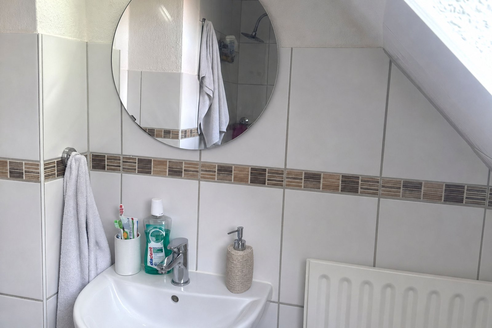 Kapitalanlage in Kiel: Vermietete 2-Zimmer-DG-Wohnung in Elmschenhagen-Süd