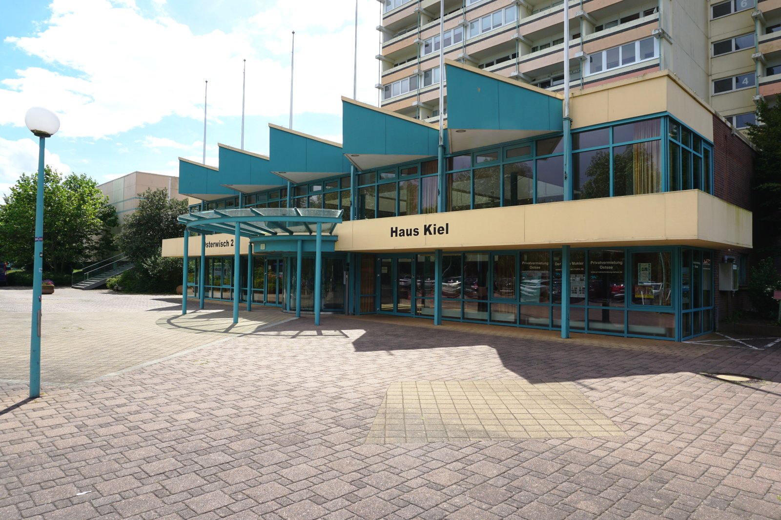 Modernisiertes Ostsee-Apartment mit Ost-Balkon & Aufzug in Strandnähe