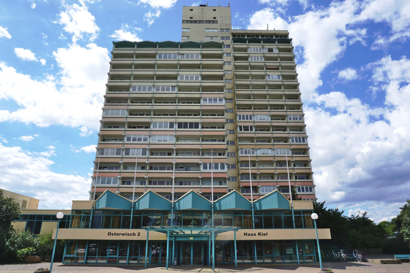 Modernisiertes Ostsee-Apartment mit Ost-Balkon & Aufzug in Strandnähe