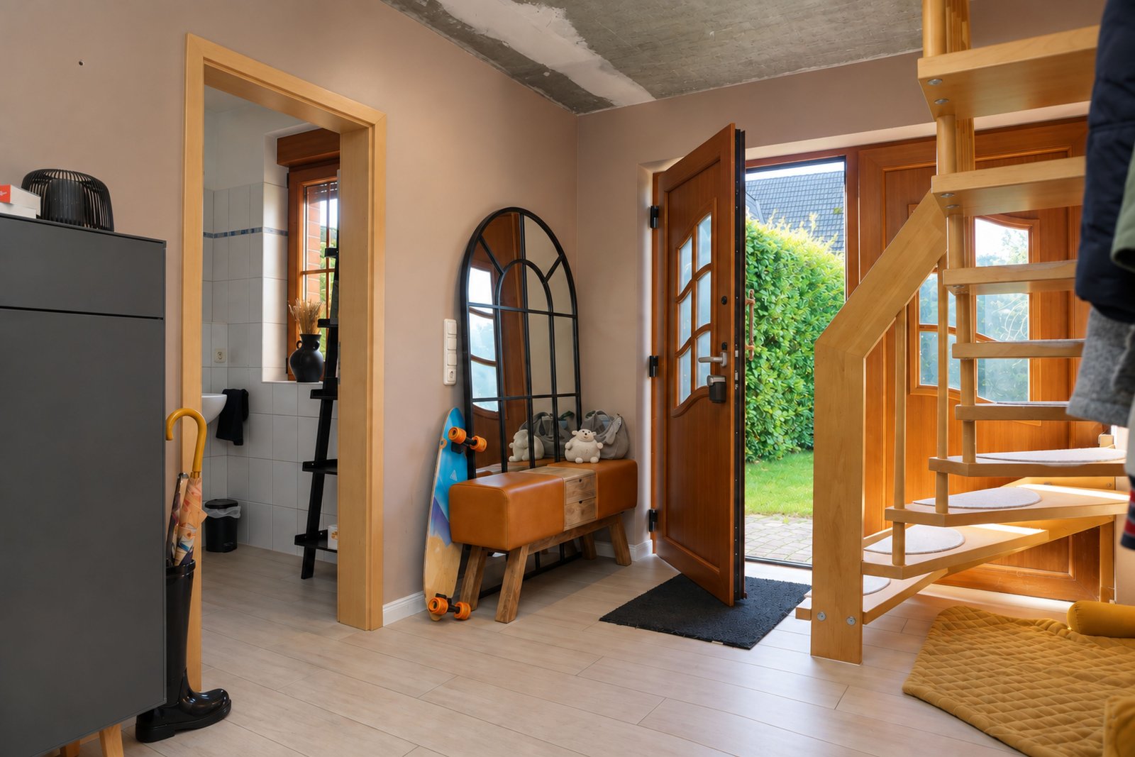 Friesenhaus mit Einliegerwohnung in Wankendorf - Feldrandlage, ruhig gelegen