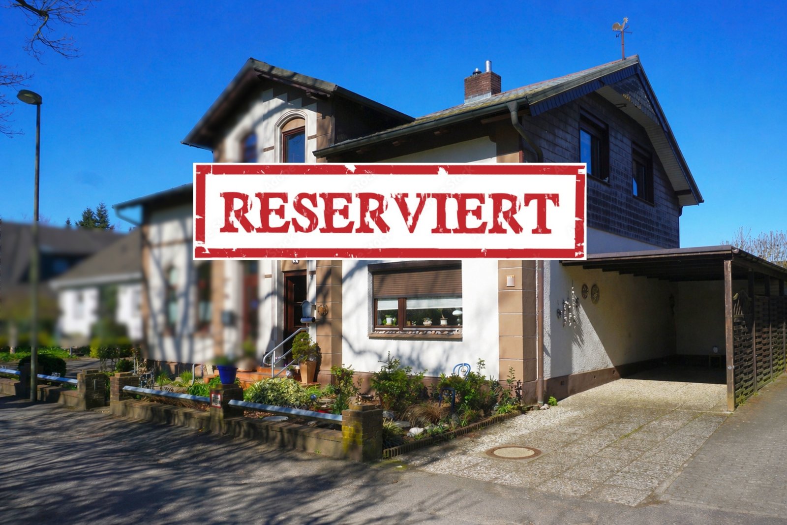 DHH in Neumünster: Viel Platz & Natur vor der Tür, Heizung neu!