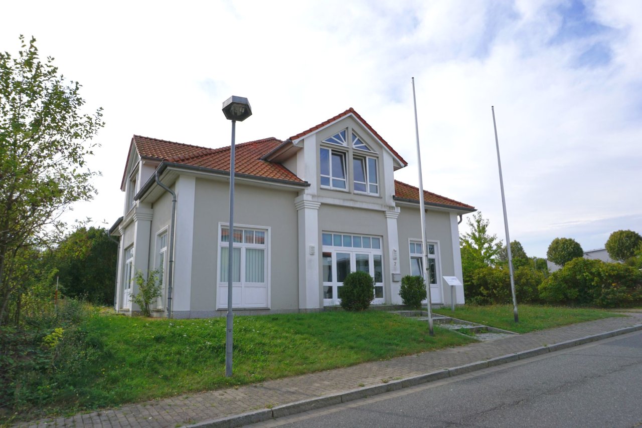 Lütjenburg: Charmantes repräsentatives Wohn- und Geschäftshaus in Lütjenburg Lütjenburg: Charmantes repräsentatives Wohn- und Geschäftshaus in Lütjenburg