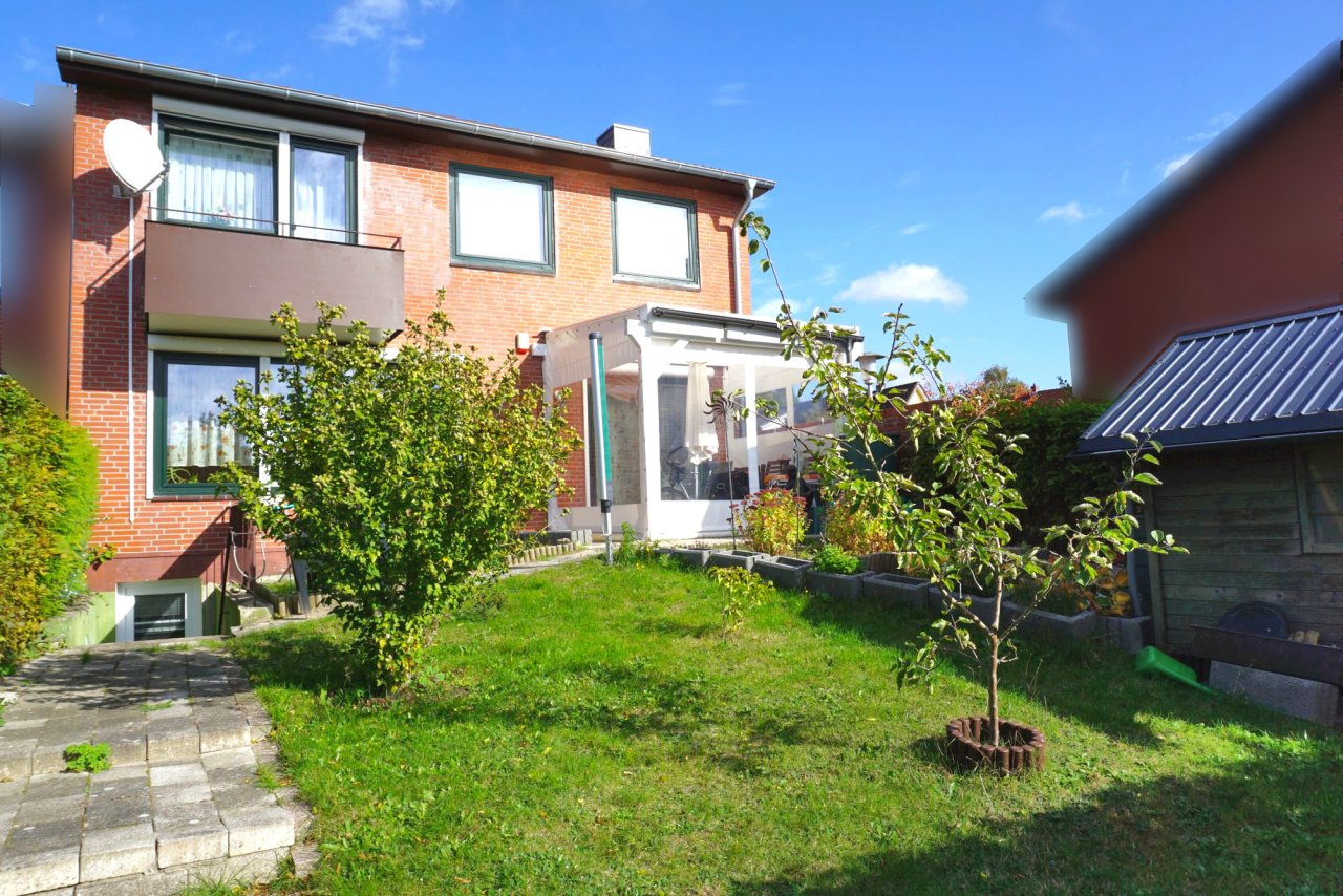 Garten mit Terrasse