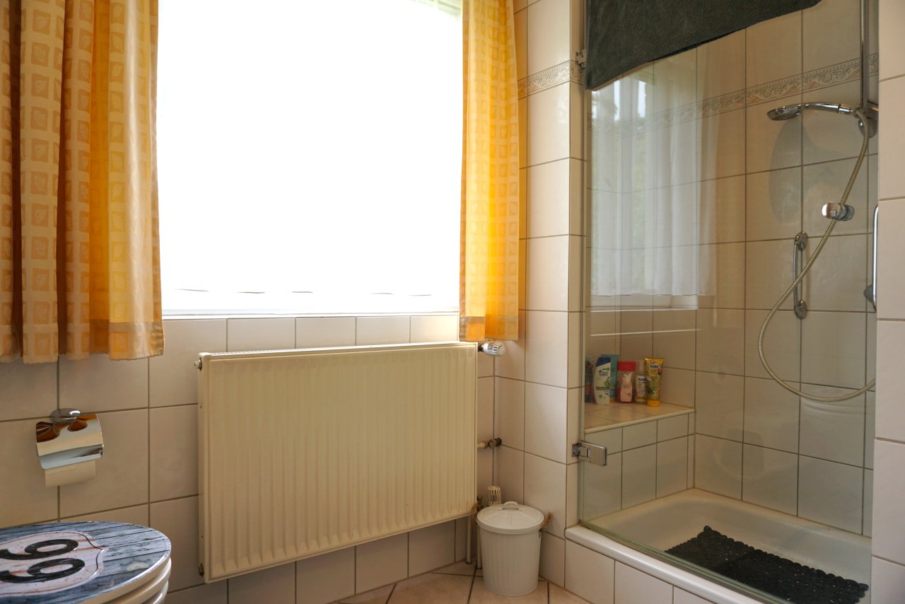Badezimmer EG