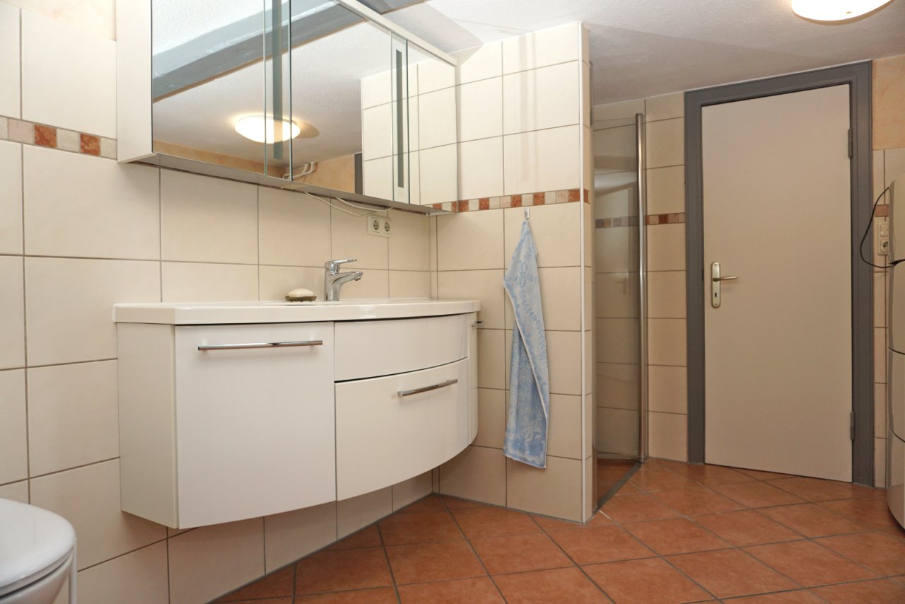 Badezimmer EG Badezimmer EG