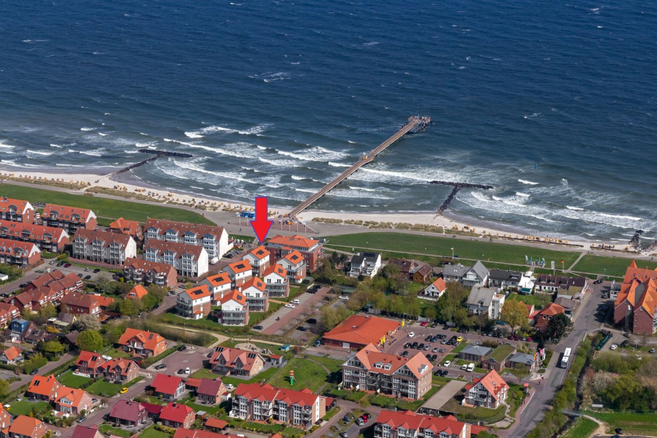 Schönberger Strand und Seebrücke von oben