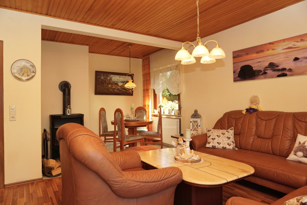 EG Wohnzimmer Kamiofen Essecke EG Wohnzimmer Kamiofen Essecke