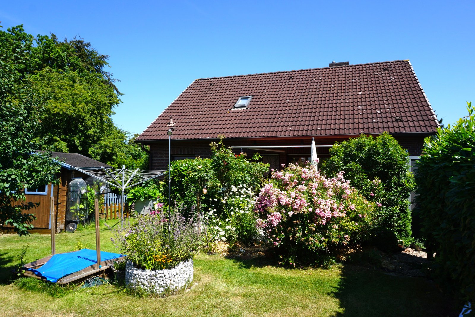 Hausansicht Terrasse Hausansicht Terrasse