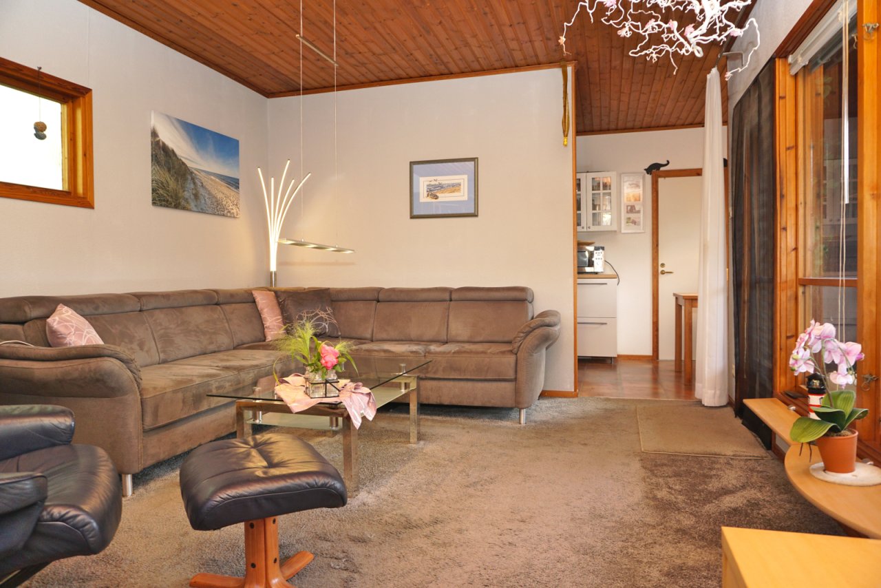 Wohnzimmer in Richtung Küche Essbereich Wohnzimmer in Richtung Küche Essbereich