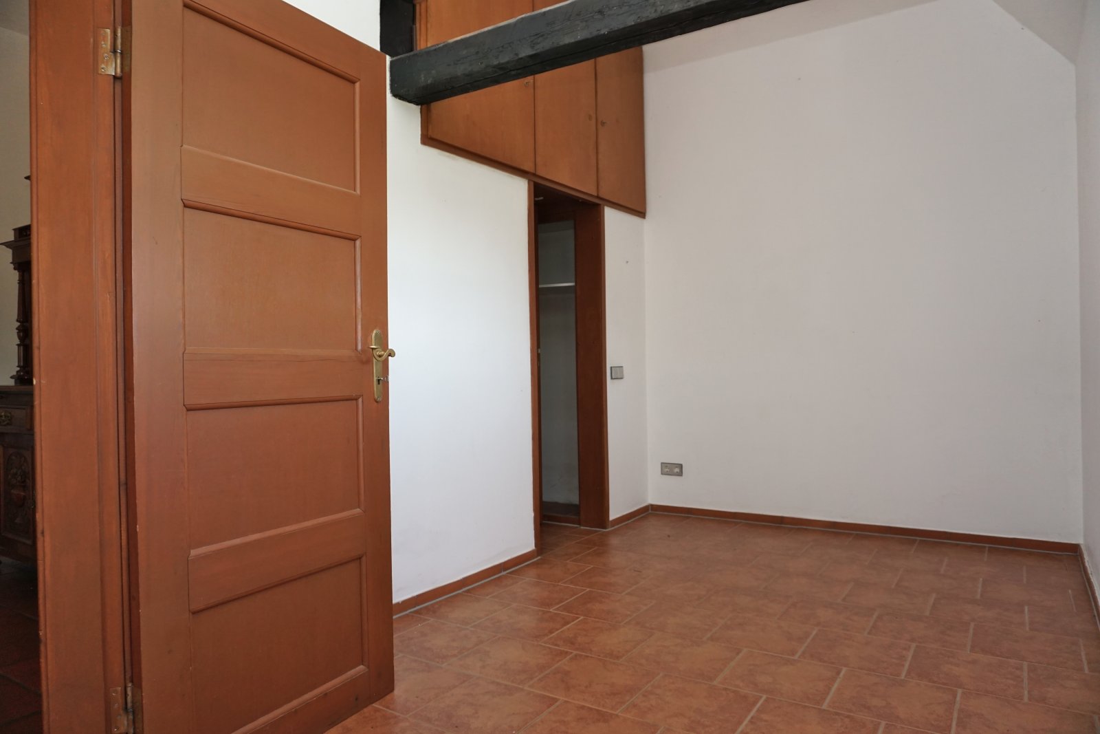 EG halbes Zimmer, Zugang Bad m. Wanne