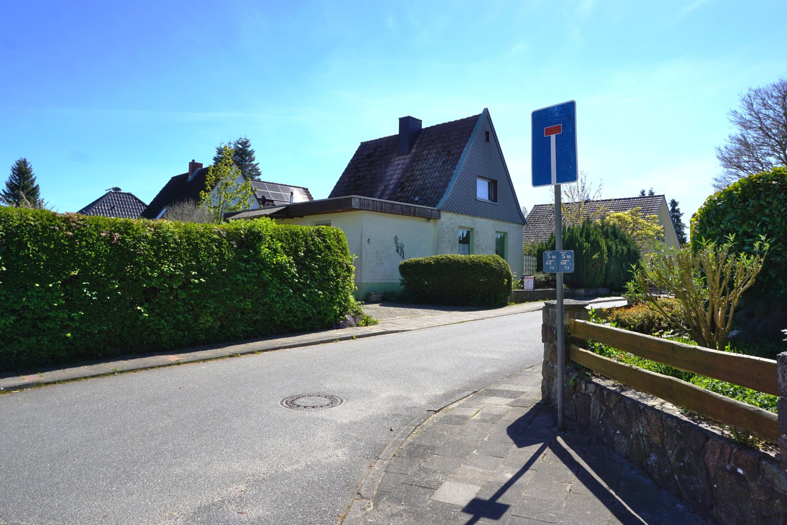 Hausansicht Sackgasse