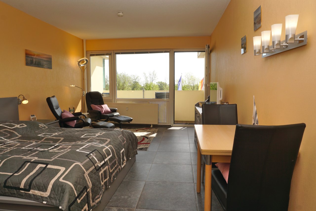 Wohnraum Zugang zum Balkon Wohnraum Zugang zum Balkon