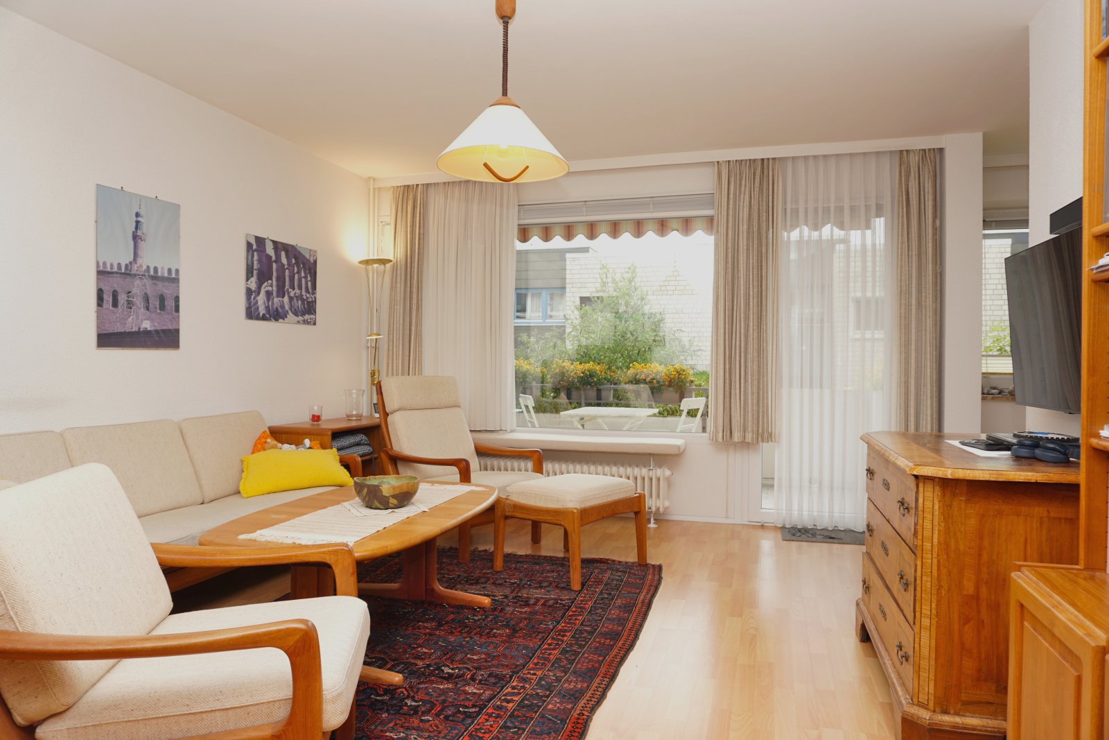 Wohnzimmer Zugang zum Balkon Wohnzimmer Zugang zum Balkon