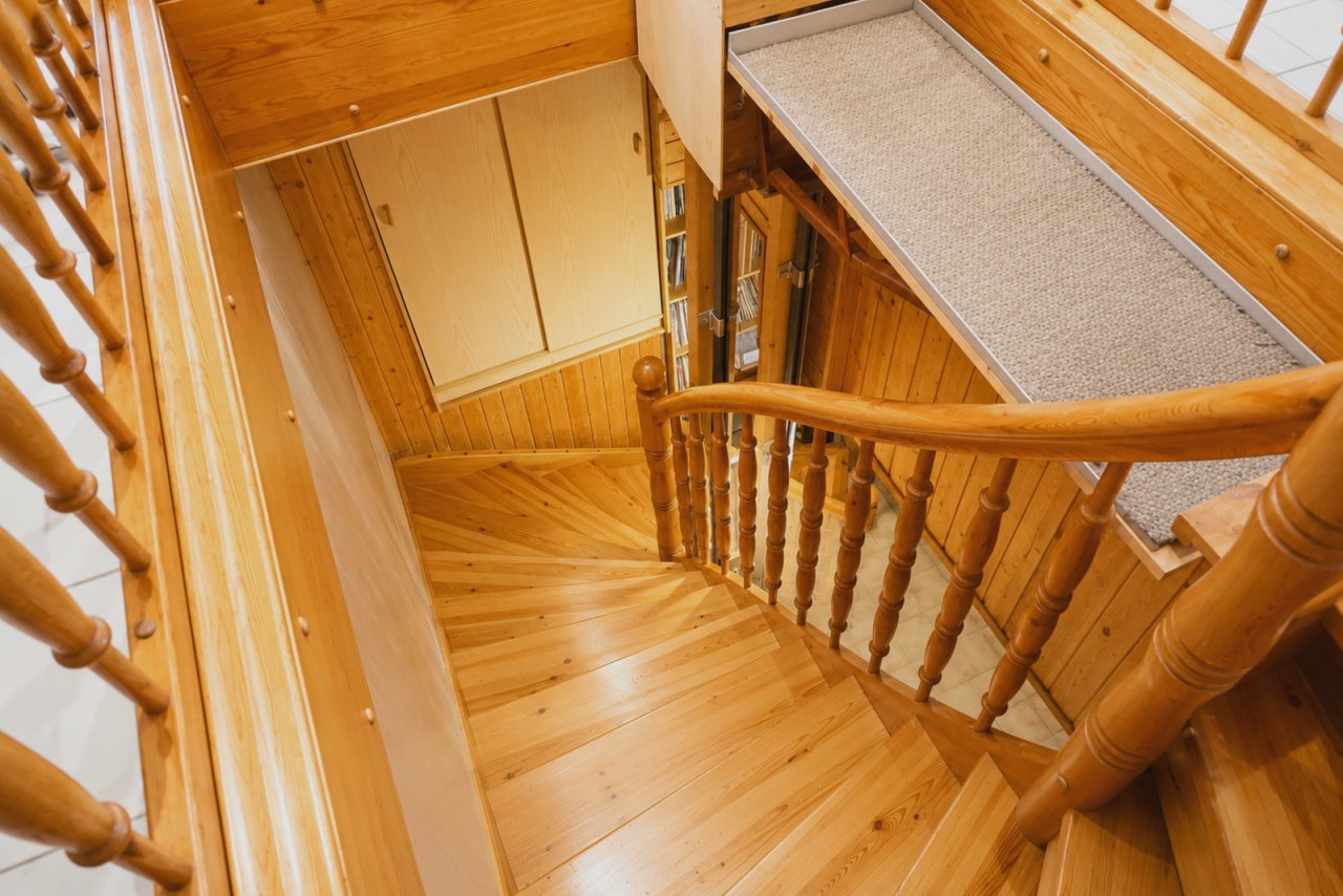 Treppe zum Schutzraum