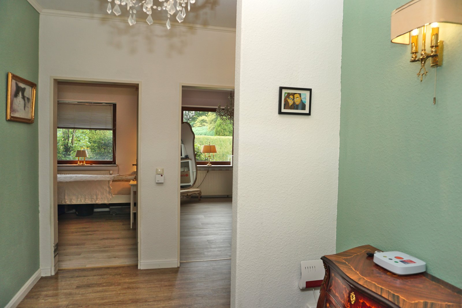 Flurbereich Zimmer und Flurbereich Zimmer und